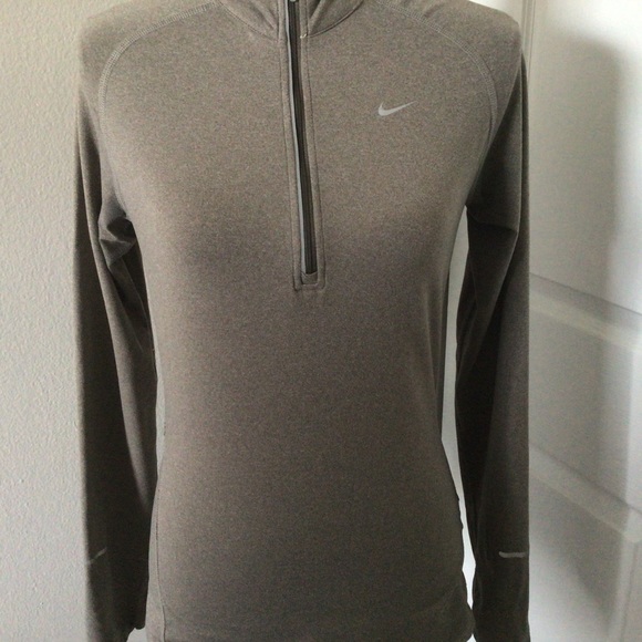 Nike Athletic Women’s Pullover Jacket Sweater - Picture 3 of 9